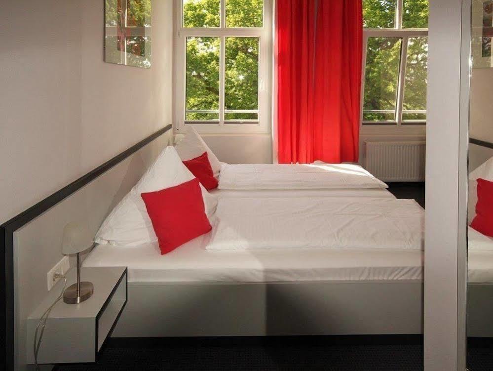 Hotel Zwischen Den Seen Waren  Eksteriør billede
