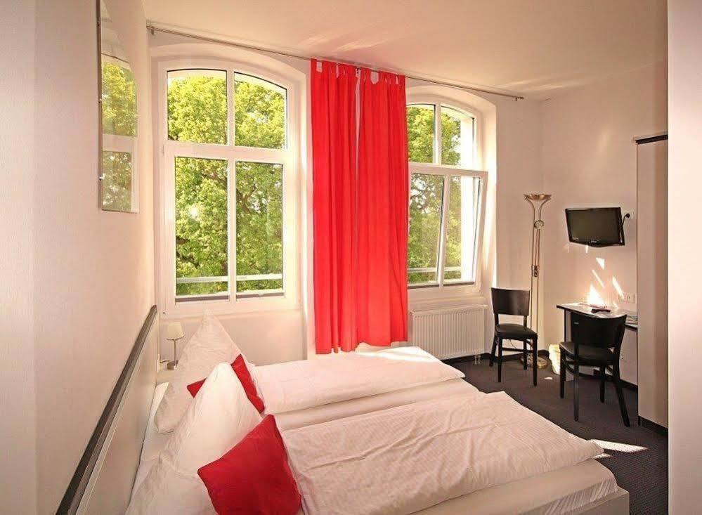 Hotel Zwischen Den Seen Waren  Eksteriør billede