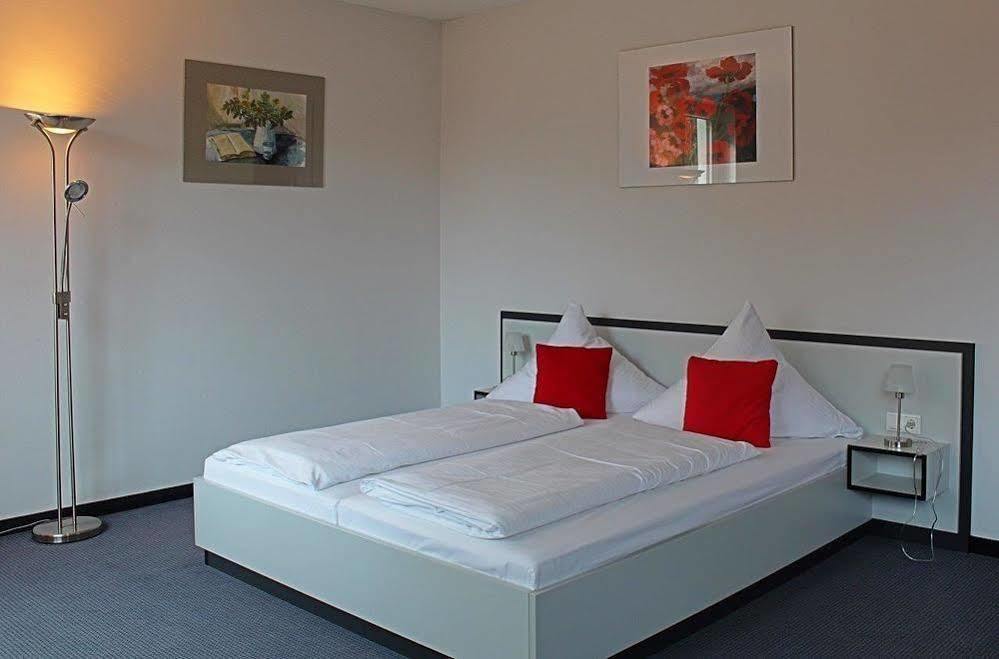 Hotel Zwischen Den Seen Waren  Eksteriør billede