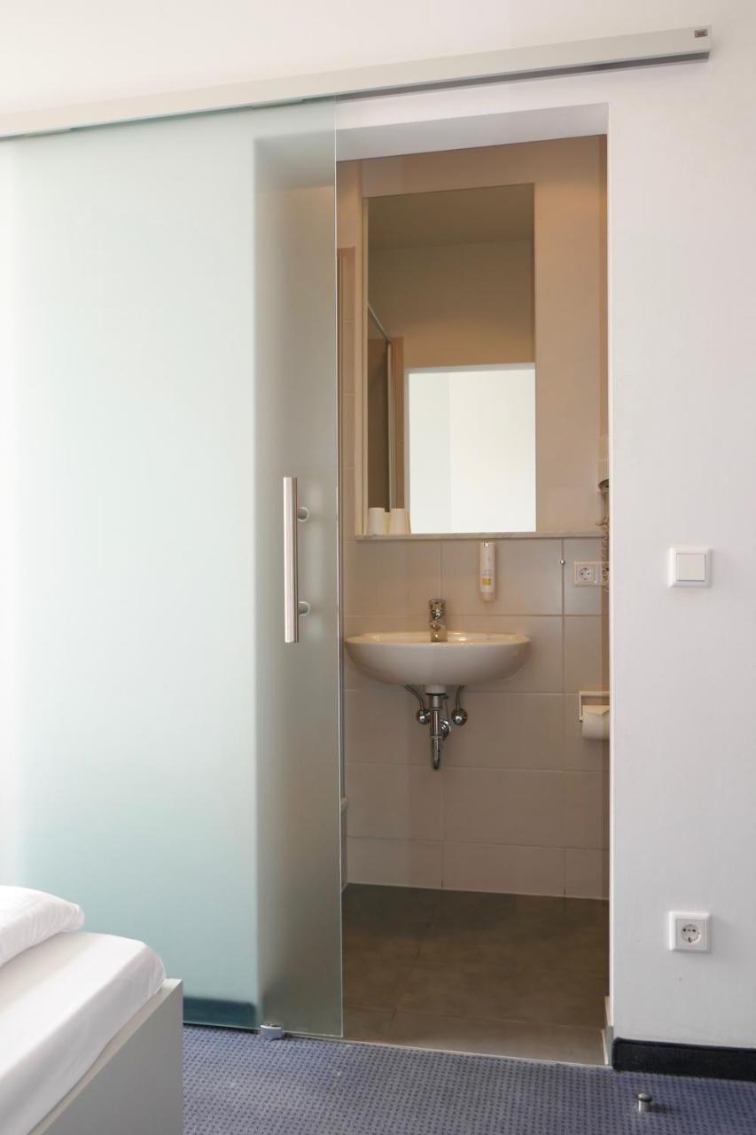Hotel Zwischen Den Seen Waren  Eksteriør billede
