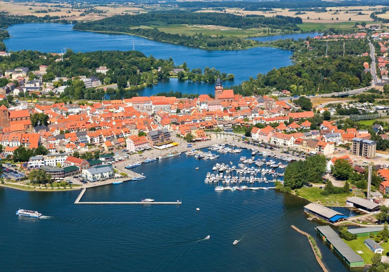 Hotel Zwischen Den Seen Waren  Eksteriør billede